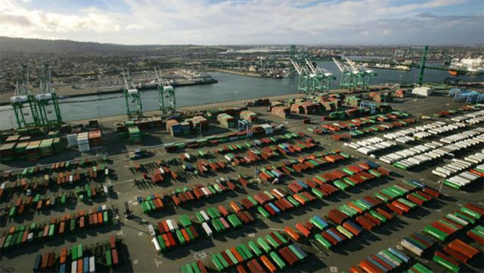 美國恢復352項中國進口商品關稅豁免。