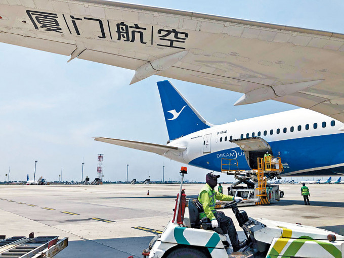 美国暂停厦门航空等中国航空公司的航班。