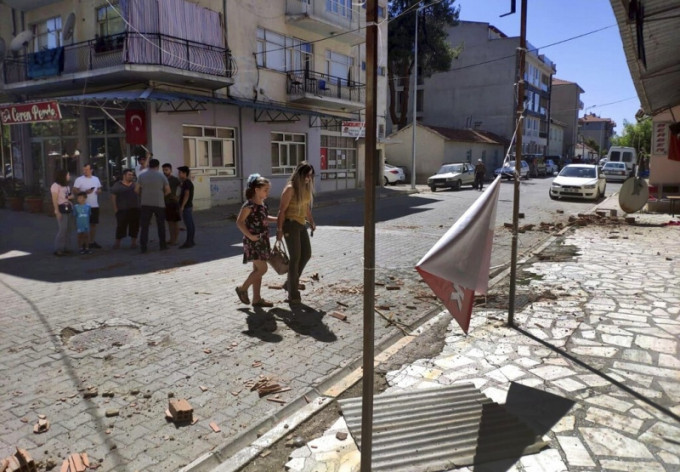 土耳其西南部丹尼茲利省發生地震。逾20人受傷，迄今無死亡報告。AP