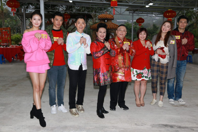 薛家燕、陳庭欣、麥玲玲、李丞責等為節目《新春開運王》錄影。