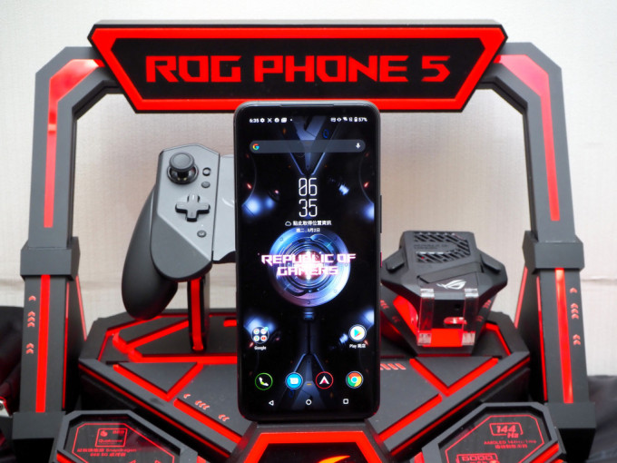 ●ROG Phone 5熒幕增至6.78吋，支援144Hz更新率及300Hz觸控取樣。