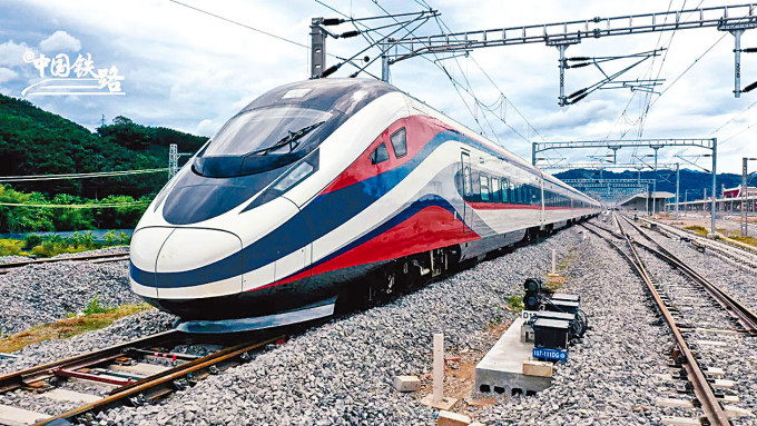 ■老挝迎来历史上第一组现代化列车「澜沧号」。