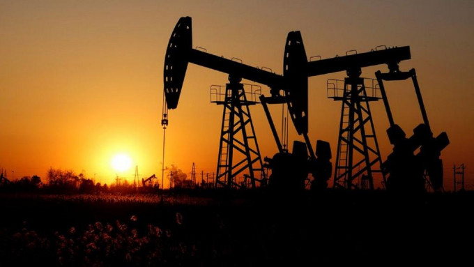 市场分析供应风险推动国际油价上升。路透社资料图片