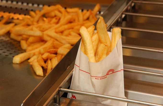 香港MOS Burger表示薯条供应稳定。资料图片