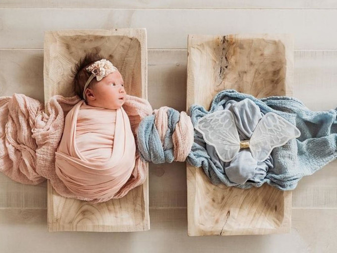 攝影師打造照片為客人紀念胎死腹中龍鳳胎兒子。