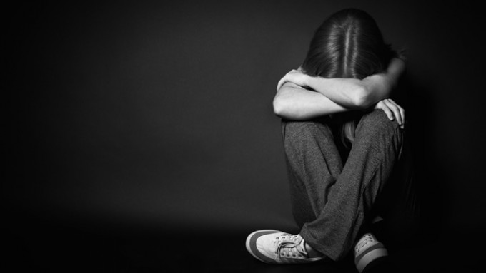 加拿大一名女童被騷擾及性敲詐後自殺身亡，荷蘭籍被告被判囚13年。iStock示意圖，非涉事人
