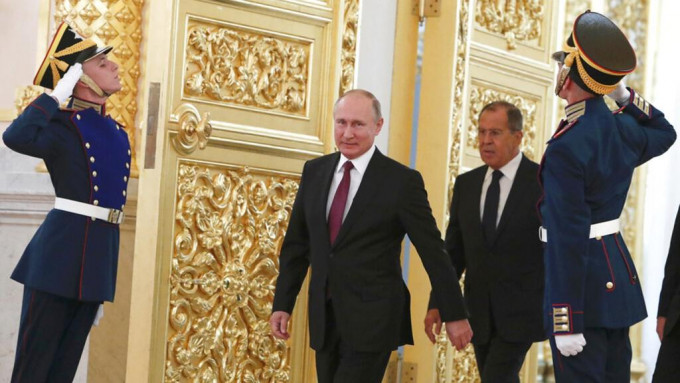 克里姆林宮強調制裁影響不算太大，又批評西方制裁俄羅斯的行動反映外交無能。AP圖片
