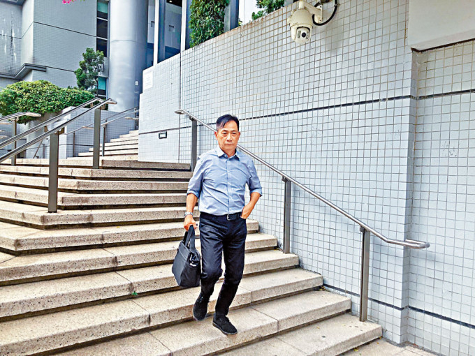 证人郑国坚忆述联络王诗雅录取口供约6至7次均不果。