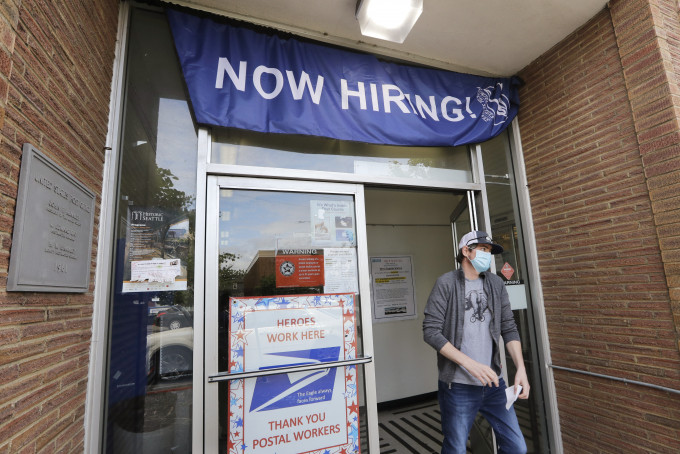 基于美国多个州份开始重启经济活动， 失业率因而回落。AP
