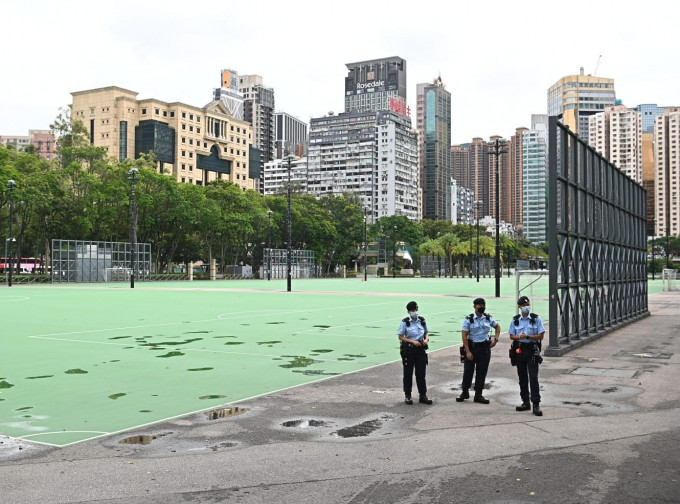 警方围封维园足球场等地。