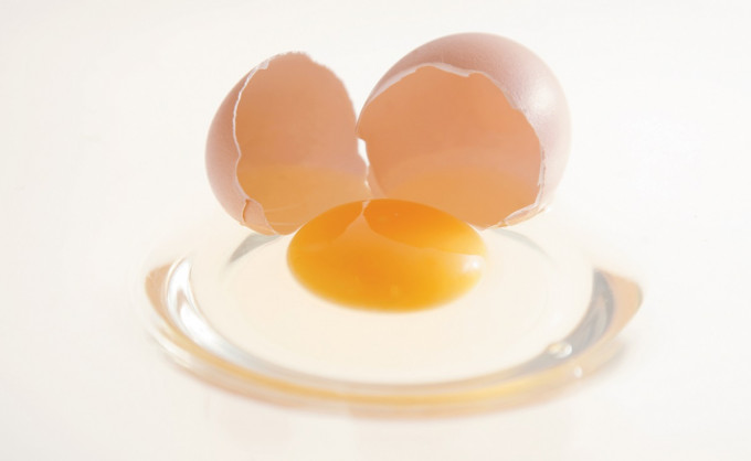 專家建議雞蛋烹調前清洗才正確。資料圖片
