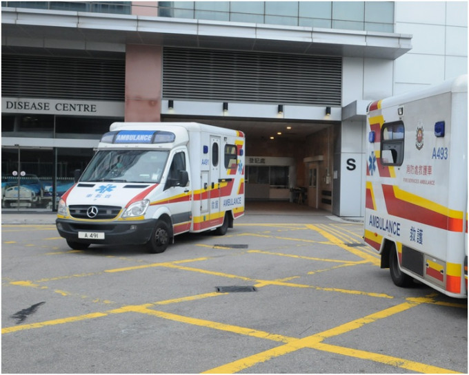 受傷警員清醒被送往瑪嘉烈醫院治理。