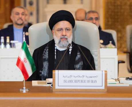  伊朗总统莱希出席周六在利雅德举行的伊斯兰合作组织峰会。路透社
