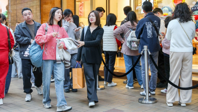 五一黃金周｜崔定邦預計內地旅客訪港有單位數增長    業界亦已做好準備