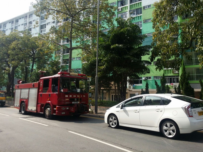石硤尾南山邨大火造成一名九旬老婦死亡。