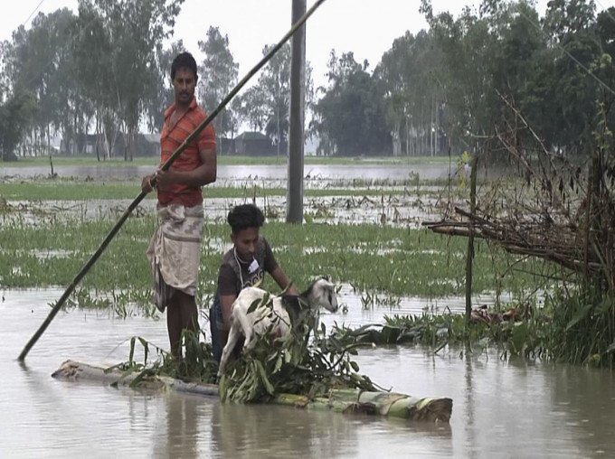 政府撥款逾927萬元，以賑濟孟加拉風災災民。AP
