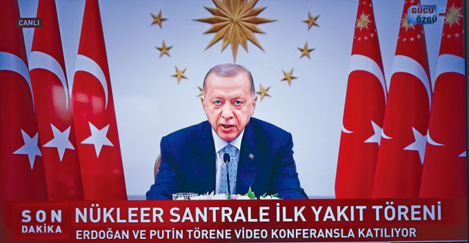 土耳其总统埃尔多安周四透过视像与俄罗斯总统普京通话。