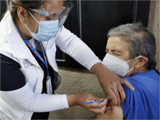 有扶贫组织的报告指，富有国家囤积了大量新冠肺炎疫苗。AP