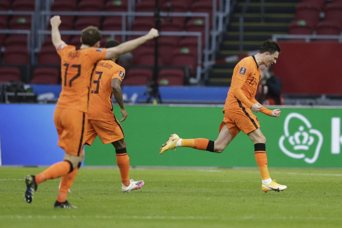 荷兰国家队终于在世杯外开斋。 AP