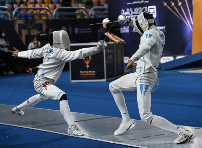 方凱申(左)首次晉身世錦賽次圈。國際劍聯Facebook圖片