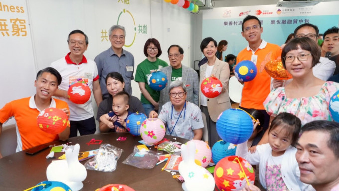 乐善村今日举行「乐善村过渡性房屋 乐也融融贺中秋」活动。刘骏轩摄