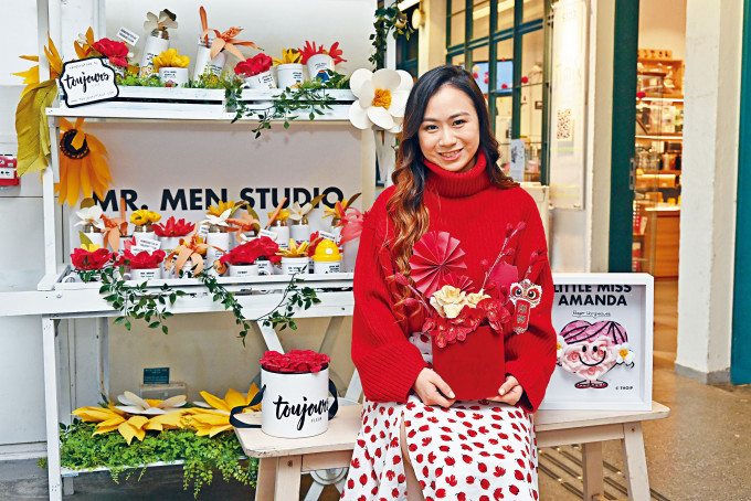 本地紙花藝設計師Jennifer Hung四年前創立品牌Toujours Fleur。