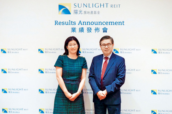 陽光房地產基金投資及投資者關係總監葉美鈴(左)表示，目前寫字樓物業的空置率近8%。