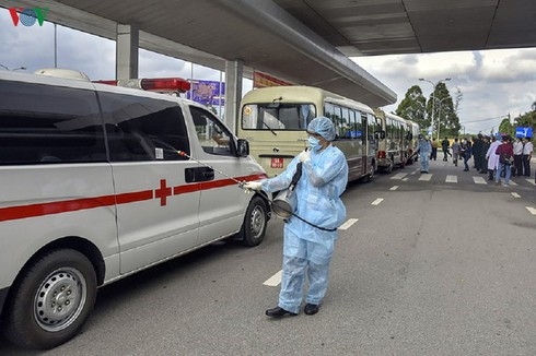 当局为防疫情蔓延，宣布隔离有6宗确诊病例的永福省平川县山雷村。(资料图片)