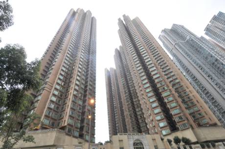 新寶城中層2房 呎售1.77萬