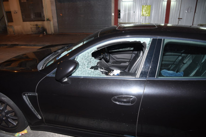 賊人打爆上環波子車窗偷走3000元背囊。