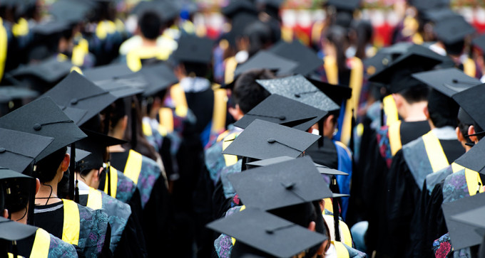 大学毕业生即将成为职场新鲜人。（iStock图片）
