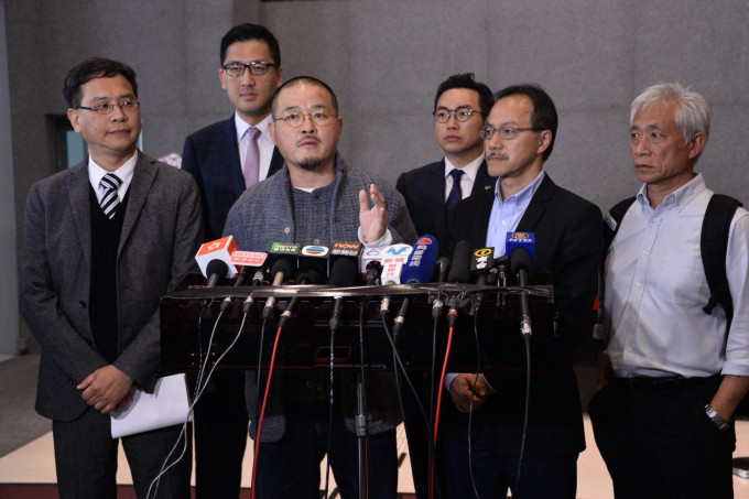 民主派议员7位议员与林郑会面，邵家臻(左三)形容不欢而散。