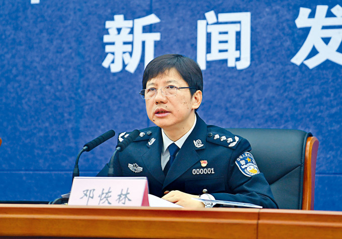 重慶前副市長、公安局長鄧恢林去年六月落馬。