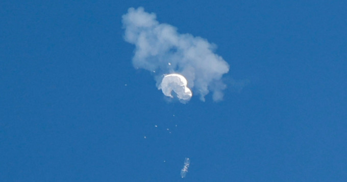 美国战斗机日前击落了飘过美国上空的中国气球。路透社