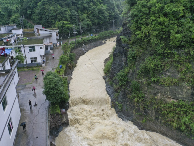 重慶黔江遭遇新一輪強降雨天氣。新華社