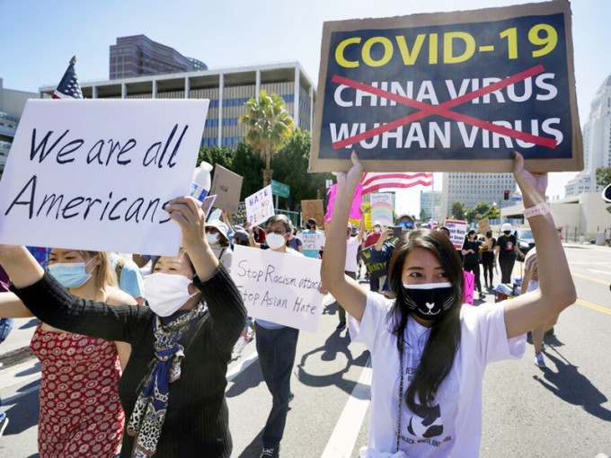 全美约60个城市上周六继续举行示威抗议活动，要求终结反亚裔暴力。AP图片