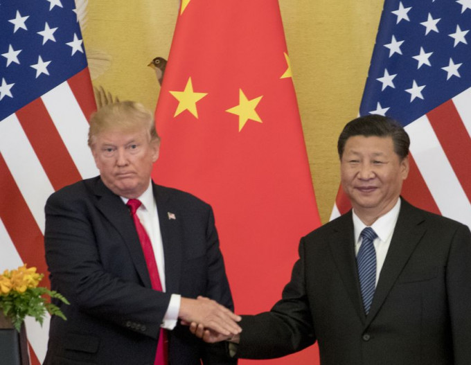 美國總統特朗普（左）、中國國家主席習近平（右）。