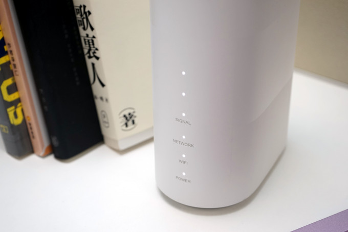 ●SmarTone 5G WiFi 6路由器机面设有功能提示灯,当中讯号灯会显示5G接受强度。