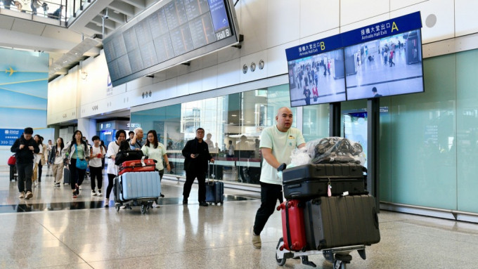 林天福希望日後機場城市完成發展後，可以吸引轉機旅客延長留港時間離開禁區消費。資料圖片