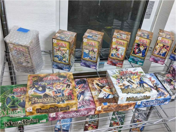 日本人妻為了報復丈夫出軌，竟拍賣他珍藏的《遊戲王》卡牌。網圖