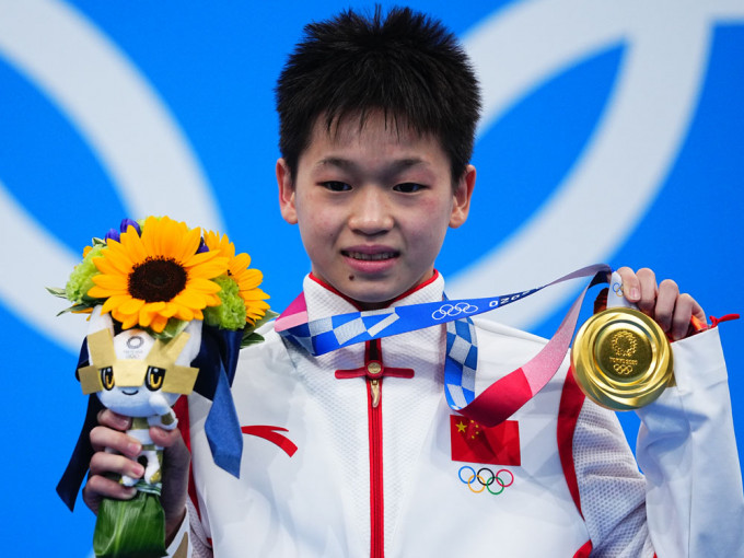 14歲的全紅嬋東京奧運會女子10米跳台中奪金。新華社圖片
