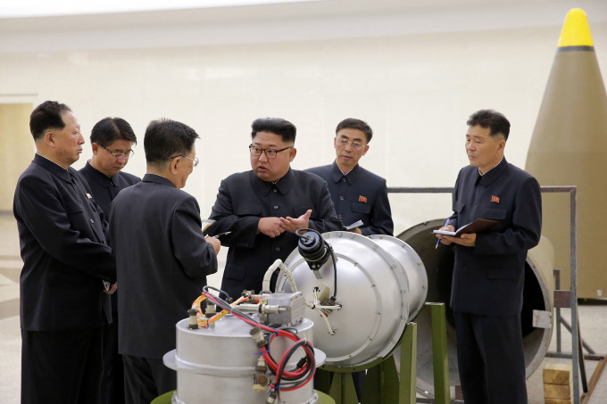 金正恩视到核武器研究所进行现场指导。AP