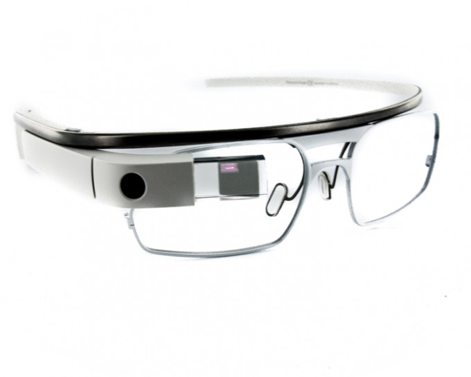 Google Glass。网上图片