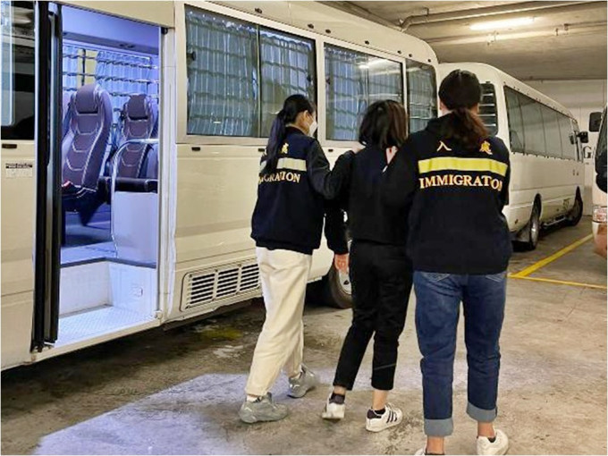 入境處反非法勞工行動拘15人。入境處圖片