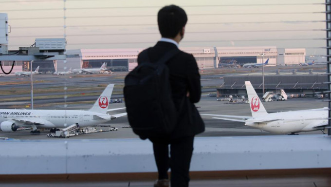 共同社报道，中方通知日本旅行社，暂停办理赴华签证手续。AP资料图