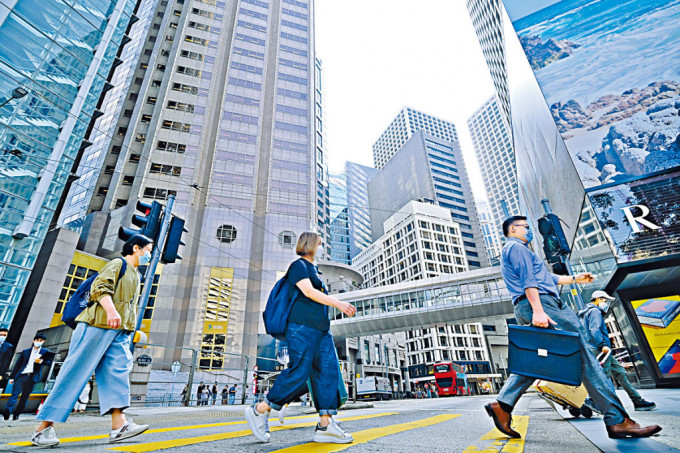 高盛在上月底已開始向大中華區員工「派大信封」，香港方面裁逾10員工。