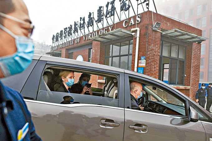 今年初，中美专家小组到访武汉病毒研究所。