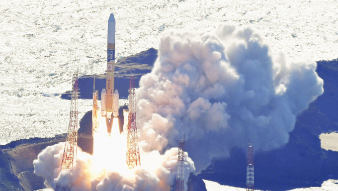 日本月球探测器火箭升空，预计明年初挑战登月。路透社