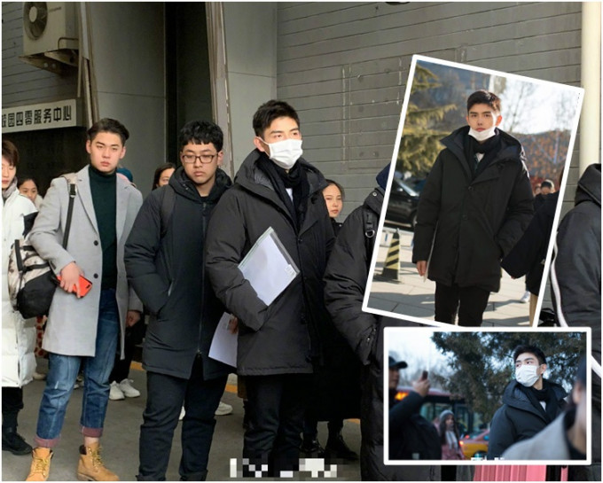 陈飞宇戴上口罩身穿黑色羽绒大褛一大早到北京电影学院。网图
