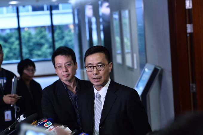 杨润雄会后表示，有关措施将于17/18学年顺利推出。